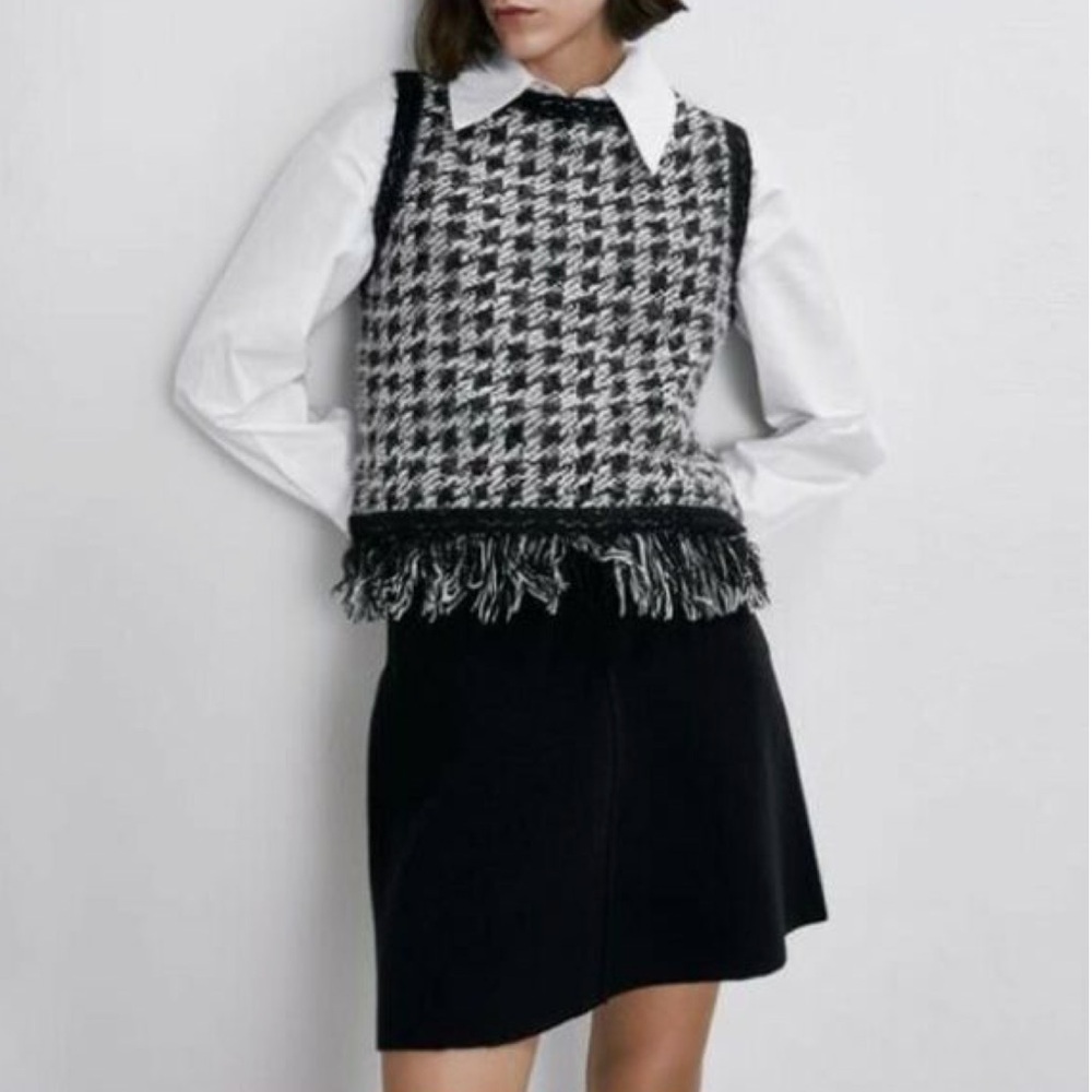 Zara Houndstooth Shag Fringe Sweater Vest Black White Gold Metallic Size Small